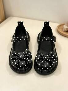 1 Pair Girls Sweet Bow & Pearl Embellished Matte PU Fabric Round Toe Low Vamp Hook & Loop Strap Low Heel French Style Children Leather Shoes Suitable For Spring Summer Vacation, Party Occasions - Black - View 5