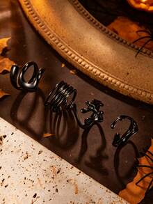 4pcs Stainless Steel Halloween Black Ring Set, Gothic Skull Spider Web Open Rings, Dark Cool Party Gathering Photo Shoot Costume Decoration Hand Jewelry - Black - View 3