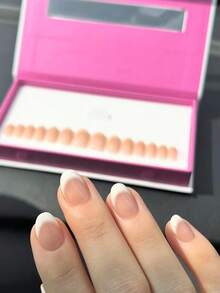 30pcs Short Oval White Gradient French Press-On Nails, Acrylic False Nail Set, Includes 1pc Jelly Glue And 1pc Nail File - White - View 2