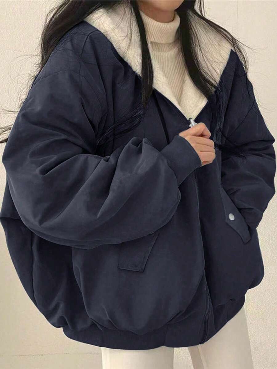 女款大尺寸修身保暖夾克,大毛領、連帽、雙側口袋、可正反穿設計,短版休閒街頭風,秋冬款 - 藏蓝色 - 查看 1