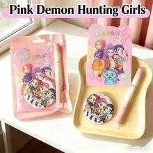 KPop Demon Hunters مجموعة هدايا قرطاسية لطيفة Kpopdemonhunter تشمل دفاتر، مساطر، دفاتر ملاحظات حلزونية، أقلام رصاص ميكانيكية وشارات معدنية. المجموعة الكاملة تتميز بطبعات موضوعية لطيفة بأسلوب الأنمي لصيادة K-Pop. مصممة خصيصًا لعشاق K-Pop، هذه المجموعة المدرسية العملية مناسبة لتدوين الملاحظات اليومية، مكافآت الفصل الدراسي، الهدايا المخصصة، هدايا الحفلات، حشوات صناديق الهدايا وديكور المكتب - متعدد الألوان - مشاهدة 7