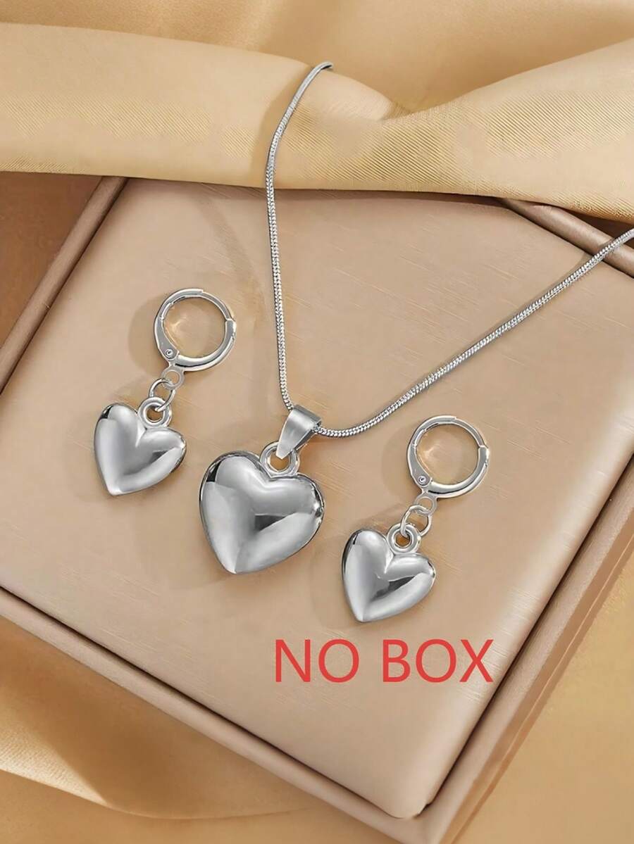 3pcs Minimalist Exquisite Heart Necklace Set, Gentle Style Accessories, Daily Wear For Girls And Valentine's Day Holiday Accessories, Commemorative Gift - Silver - View 1
