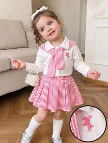 2pcs Set Baju dan Rok Bayi Perempuan Motif Garis-Garis Preppy dengan Kemeja Putih Bordir, Pakaian Ringan Manis untuk Kembali ke Sekolah di Musim Semi/Gugur - Berwarna merah muda - View 2