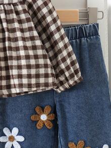2pcs Baby Girl Pastoral Mori Style Plaid Embroidered Petal Sleeve Round Neck Doll Top With 3D Daisy Patchwork Denim Wide Leg Pants Set, Spring/Autumn - Coffee Brown - View 7