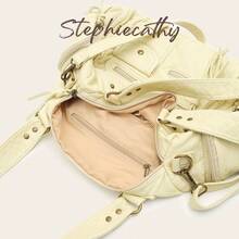 STEPHIECATHY 純色軟洗 PU 皮革拉鍊開合多功能口袋單肩斜跨包 女款中性復古休閒大學生日常旅行包 - Butter Yellow - 查看 4
