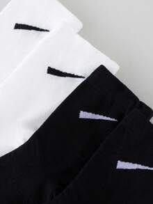 1/2/4 Pairs Women's Slash Wide Cuff Comfortable Breathable Mid-Calf Socks - Black and White - View 4