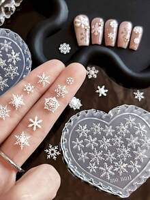 Christmas Heart Snowflake Silicone Mold With Dense Snowflake Pattern, Whole Plate Contains Over 10 Types Of Fine Snow Crystals, Single Use Or Collage Can Be Flexibly Combined, Snowflake Branches Radiate Outward Without Clumping, Transparent Gel Body With Subtle Glossy Finish And Soft Touch, Suitable For Christmas First Snow Nail Art Gift For Best Friend, Can Be Layered With Ice Blue Fine Glitter Powder To Create Falling Snow Effect - Multicolor - View 3
