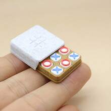 1 Set 1:12 Miniature Resin Tic Tac Toe Model, Mini Board Game Non-Playable Decorative Ornament, Suitable For Dollhouse Living Room Desktop Photography, Holiday Gift - Tic-tac-toe - View 3