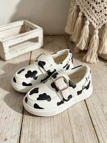 1 Pair Girls' Printed Hook & Loop Round Toe Flat Shoes, Comfortable Soft Casual Sports Shoes - Black and White - View 1