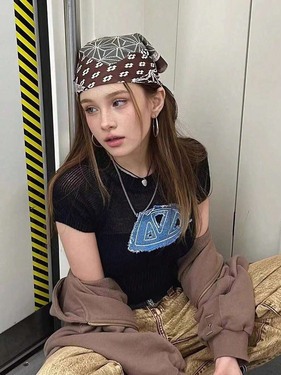 女款小方絲巾，卡通圖案，百搭時尚頭巾，頸部裝飾保暖圍巾 - 彩色 - 查看 1