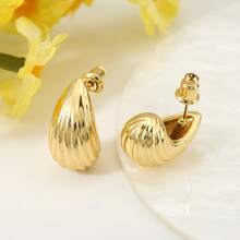 1 Pair Fresh 3D Striped Shell Curved Stud Earrings For Women, Couples, Friends, Party, Date, Gift, Vacation - Gold - View 6