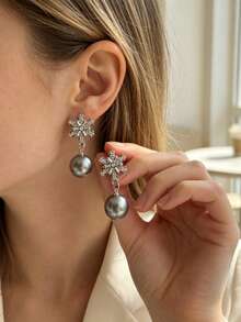 1 Pair Of Fashionable Personalities Snowflake Shaped Faux Pearl Earrings Suitable For Women's Daily Commuting ﻿ - Grey - View 6