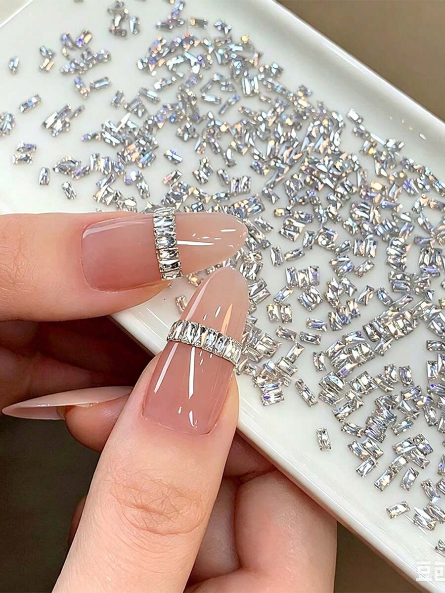 50pcs 3D Flat Back Rhinestone Nail Art Decor, Shiny Diamond Embellishments, Cute DIY Glitter Rhinestones, Women's Nail Supplies, Suitable For Holiday Decoration And Daily Styling/Photography