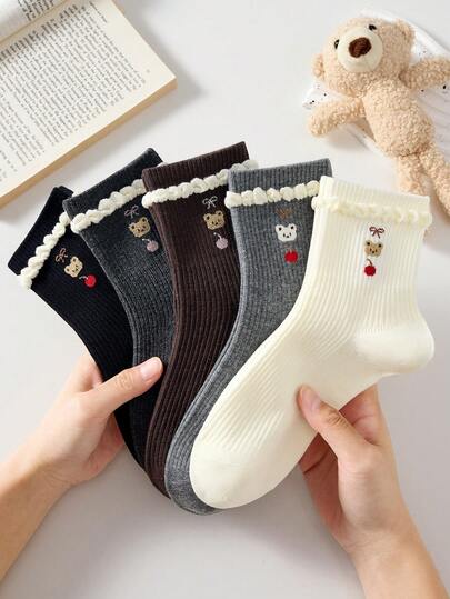 4 Pairs Women's Cute Sweet Breathable Bear Bow Cherry Pattern Short Socks, White Black Casual Comfortable Mid-Calf Socks, School Style Student Socks Gift, Random Color, Suitable For Daily Wear, Spring Summer Autumn Winter All Seasons