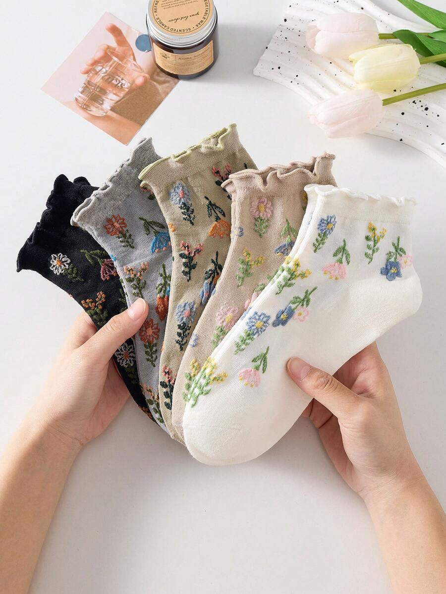 5 Pairs Women's French Vintage Court Style Floral Pattern Embossed Fashion Short Socks Invisible Socks Lace Socks, Ankle Socks Boat Socks, Skin-Friendly Soft Socks, Suitable For Daily Casual Wear, Suitable For Spring Summer All Seasons - Multicolor - View 1