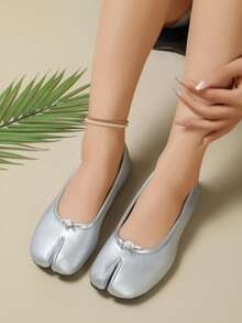Women's New Split Toe Flat Ballet Shoes With Gold Foil, Elegant, Vacation, Avant-Garde - Silver - View 6