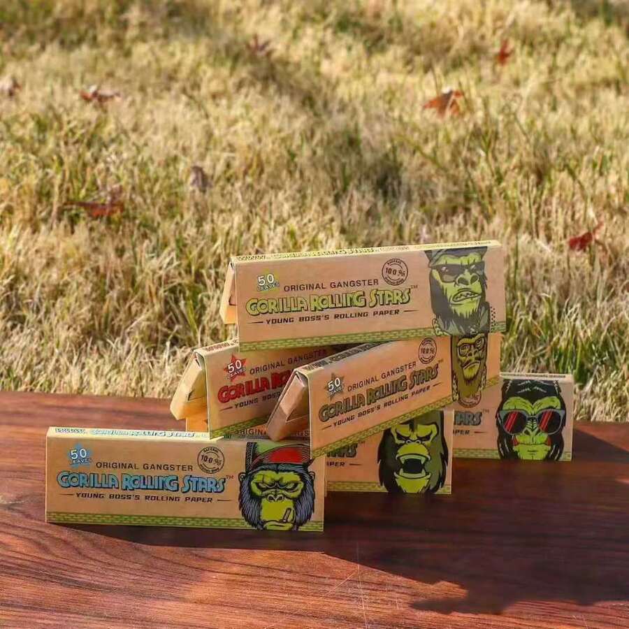 78MM Gorilla Style Rolling Papers, 50 Sheets/Book, Portable Small Booklet For Outdoor Use, Perfect Gift For Rolling Enthusiasts! Holiday Gift! Random Pattern! - View 1