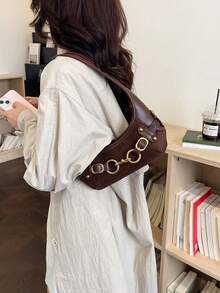 Classic Curved Body Metal Chain Decor Vintage Texture Shoulder Bag, Integrated Handbag Strap, Can Be Worn Underarm, Zipper Closure, Moderate Capacity Can Store Basic Personal Items, Unique Design Suitable For Daily Outings, Easily Enhance Overall Outfit Atmosphere - Coffee Brown - View 3