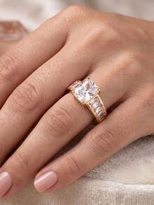 Gift Box Style Luxury Emerald Cut Ring, Rectangular Zirconia With Four-Prong Setting, Sparkling Fashion Jewelry, Suitable For Women's Wedding Or Engagement Gift - Gold - View 5