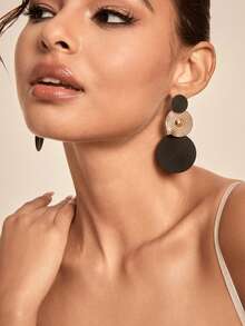 Altistry 1 Pair Fashionable Exaggerated Round Embossed Earrings - Black - View 4