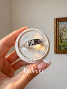 MADEONE 一枚雏菊花叶造型戒指，镶嵌黑白锆石，6号，优雅珠宝礼品，适合女性，可作为订婚、结婚纪念日、生日礼物。 - 銀色 - 查看 2