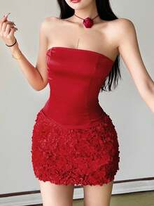 Top Dazzle Women's Red Woven Bandeau Top, Sleeveless Design, Regular Length, Showcasing Charming Style - Red - View 6