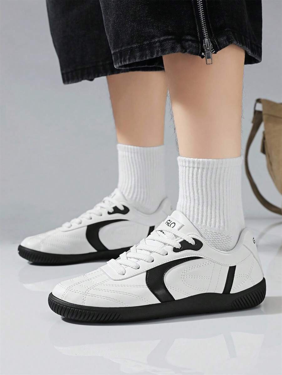 Men's Fashion New Style Versatile Casual Lace-Up Racing Sports Shoes - Black and White - View 1