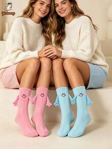 1/2 Pairs Cute Funny Smiling Face Embroidered Automatic Magnetic Attachment Holding Hands Mid-Calf Socks For Couples - Multicolor - View 2