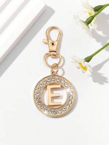 1pc Fashionable European & American Hollow Letter Shape Keychain Pendant, Exquisite Luxurious Women's Car Key Bag Charm Accessory, Suitable For Daily Wear And Holiday Gifts - Gold - View 6