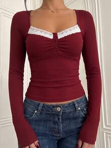 Atasan Bergaris SCARLUX Y2K Wanita, Atasan Lengan Panjang Kancing Leher V dengan Hiasan Renda, Pas Badan, Cocok untuk Pakaian Jalanan Kembali ke Sekolah - Burgundy - View 2