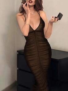 女士性感露背吊带V领荷叶边中长连衣裙，适合音乐会、锐舞派对、音乐节、毕业典礼和圣诞节等场合，优雅夏季之选。 - 卡其色 - 查看 3