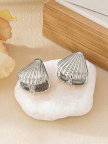 1 Pair Daily Commute Style Vertical Stripe Shell Earrings With Scallop Decoration Hoop Earrings Suitable For Women Shopping Gift For Best Friend - Earrings - View 8