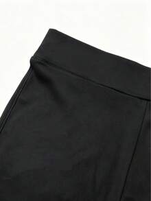 Plus Size Women Black Tight-Fitting Bermuda Shorts For Outdoor Streetwear - Black - View 10
