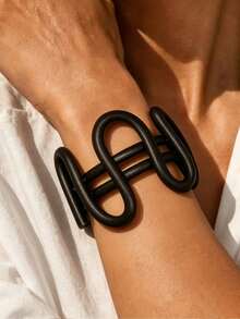 MARLIWOO 1pc Exaggerated Gothic Subculture Personalized Black Hand Accessory Vintage Street Music Festival Adjustable Chain Bracelet - Black - View 6