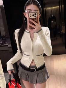 秋冬新款韓式甜美休閒女款針織開襟衫，學院風對比飾邊前拉鍊設計，麻花編織修身顯瘦長袖上衣，百搭日常外套 - 杏色 - 查看 9
