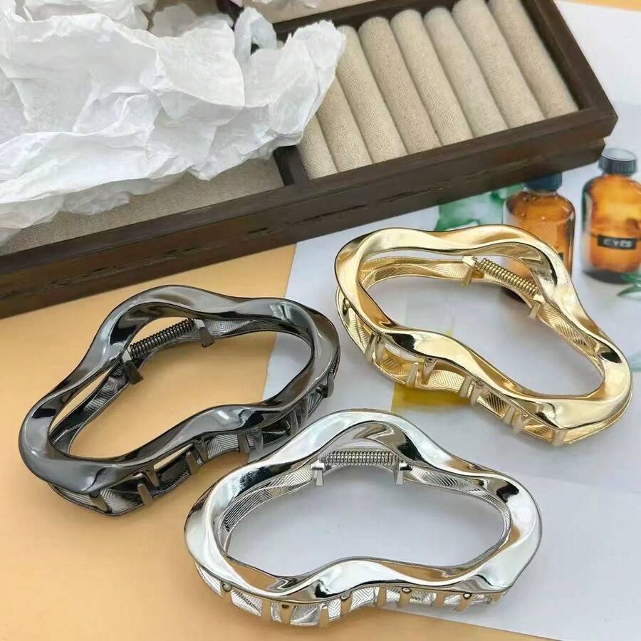 1pc Hollow Alloy Large Hair Claw (Slight Scratches Are Normal, Internal Texture Is Random) - Silver - View 1