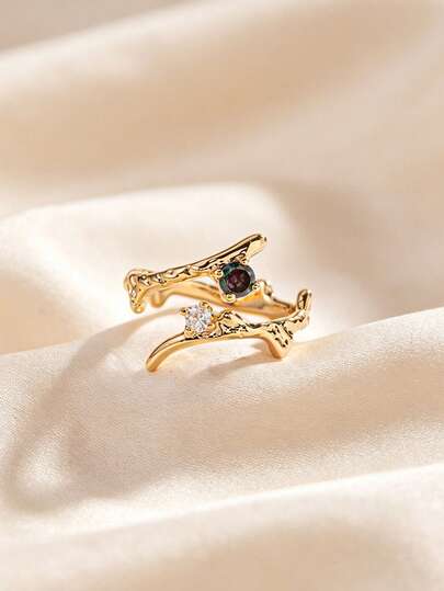 A Women's Ring Featuring A Vintage, Irregular Texture And Cubic Zirconia Inlay; Open-Ended And Adjustable, Suitable For Casual, Everyday Wear.