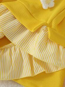 2pcs Baby Girl Casual Cute 3D Knit Flower Yellow Ribbed Ribbed Top And Flared Long Pants Set, Thin Spring/Autumn - Yellow - View 4