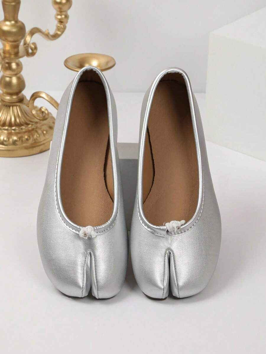 Women's New Split Toe Flat Ballet Shoes With Gold Foil, Elegant, Vacation, Avant-Garde - Silver - View 1