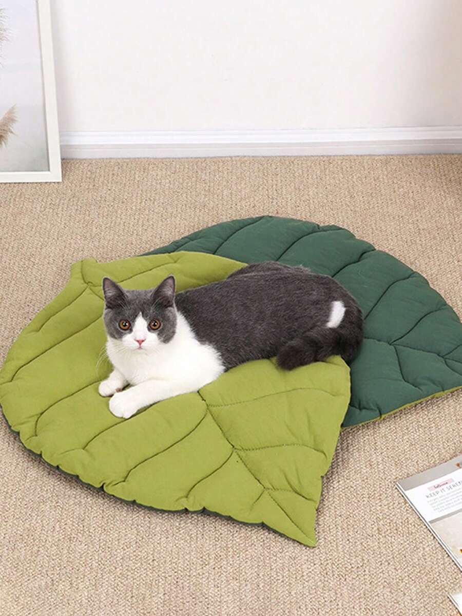 Pet Blankets & Covers - Green - View 1