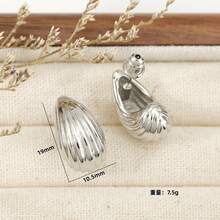 1 Pair Fresh 3D Striped Shell Curved Stud Earrings For Women, Couples, Friends, Party, Date, Gift, Vacation - Gold - View 2