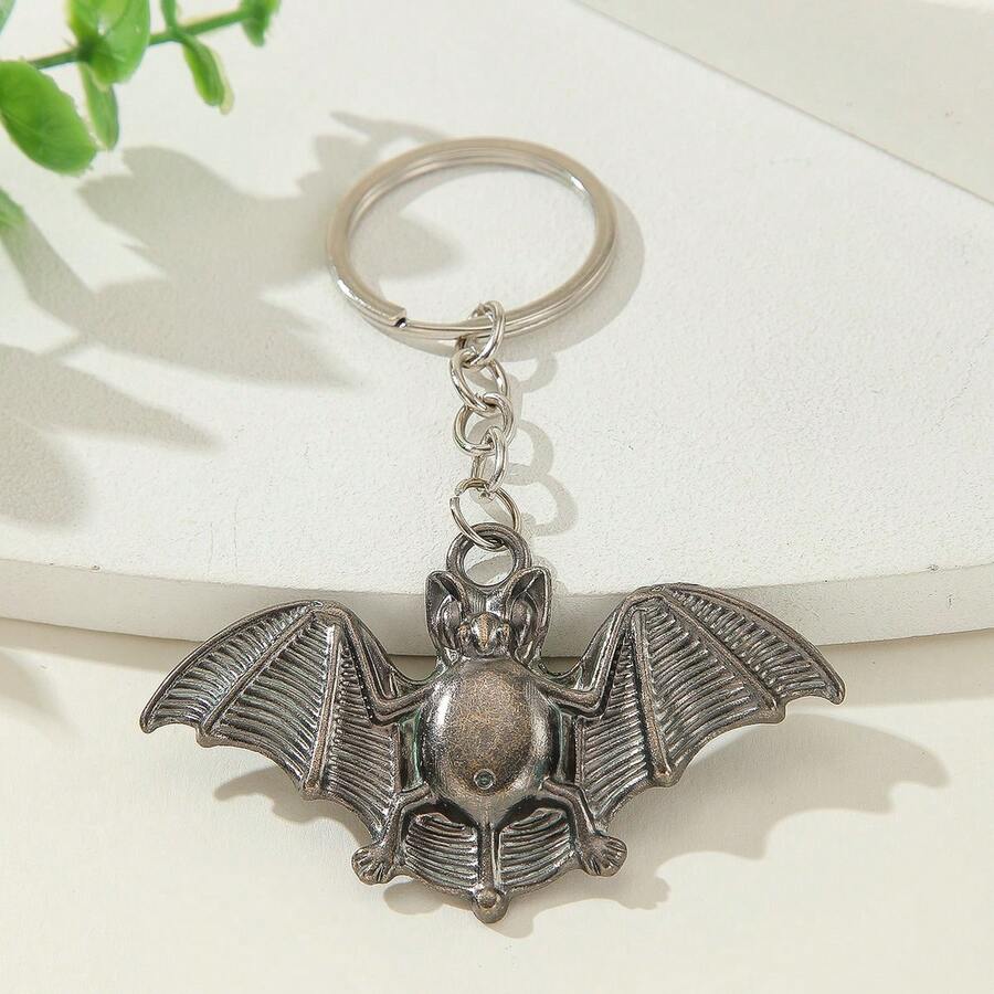 1pc New Creative Bat Keychain, Motorcycle Pendant DIY Accessory For Car Keys, Backpacks, Clothes, Festival Party Gift For Friends, Surprise Memorial Gift For Girlfriend And Boyfriend, Unisex - Multicolor - View 1