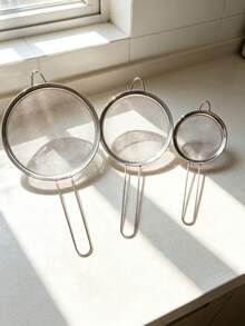 5pcs Stainless Steel Fine‑Mesh Strainer Set, Multi‑Size Metal Sieve Colander With Long Handle, Food‑ Fine Mesh Filter For Flour Sifting, Straining Juice Noodles, Baking Cooking Kitchen Gadget, Durable Easy‑To‑Clean Home Cooking Tool[4/3/2/1pc] - Multicolor - View 15