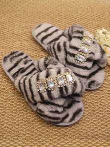 Personalized Tiger Stripe Plush Home Slippers, Spotted Plush With Row-Style Rhinestones, Open Toe Flat Design, Women's Autumn/Winter Indoor Casual Warm Fuzzy Slides - Grey - View 5