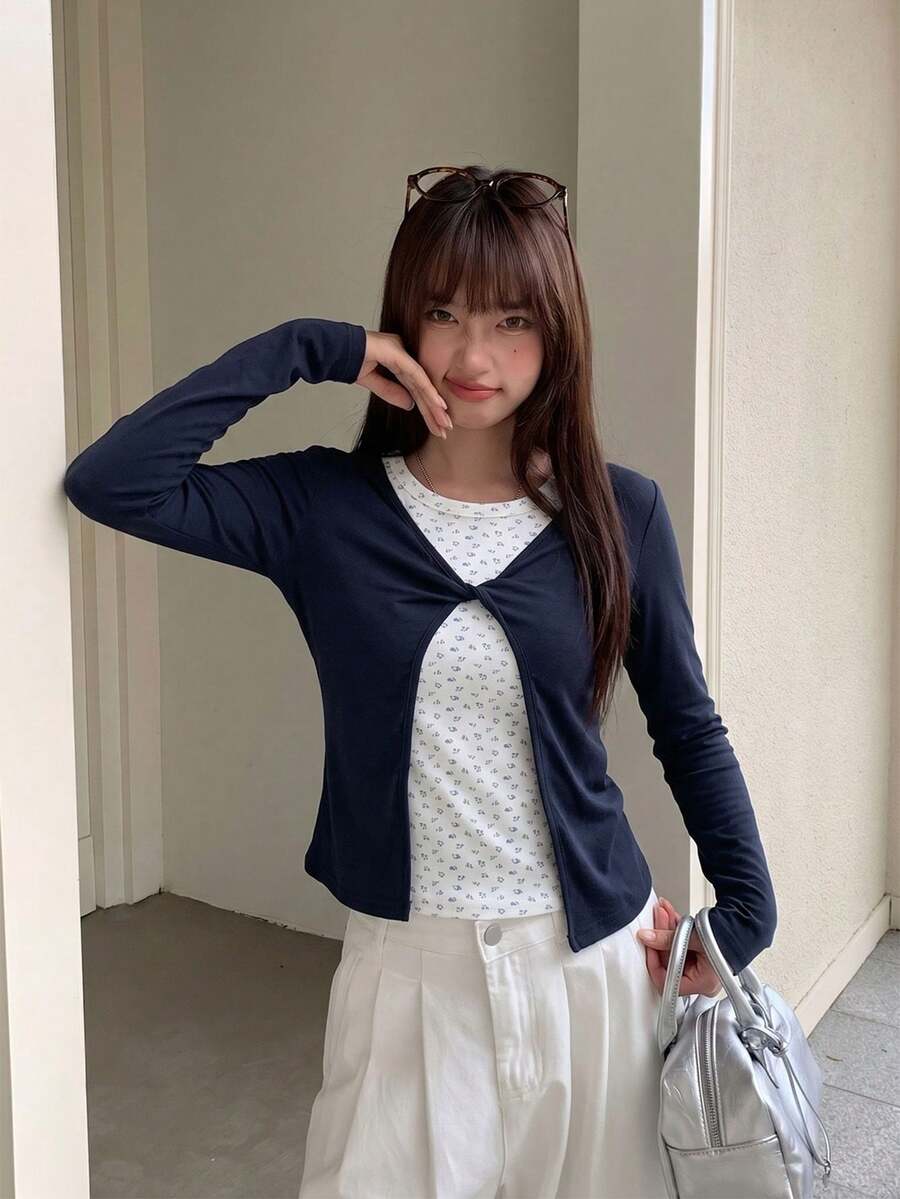 Korean Style Gentle Twist Front Blue & White Colorblock Floral Design Long Sleeve 2 In 1 Women's Autumn/Winter Top - Navy Blue - View 1