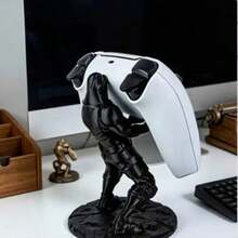 1pc 2D Flat Printed Acrylic Black Knight Shaped Multi-Platform Controller Stand | Compatible With PS5/ Series X|S/One And Switch Pro Controllers | Stable Support, Scratch-Resistant Design | Desktop Gaming Decor, Creative Gamer Gift - Black Knight-themed Multi-platform Controller Stand - View 3