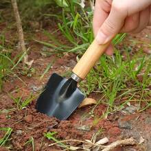 Kit de Herramientas de Jardín 3 Piezas, Pala, Horquilla y Rastrillo con Mango de Madera, Herramientas Metálicas para Plantar, Airear y Aflojar Tierra para Plantas y Huerto Doméstico - C - Ver 2