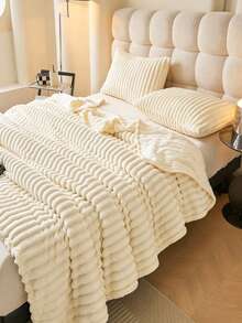 1pc Wide Striped Magic Flannel Fleece Skin-Friendly Soft Comfortable Bed Blanket Throw, Suitable For Bedroom Guest Room, Machine Washable, All Season Use - Off-white - View 6