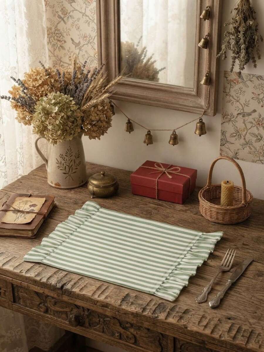 2/6/12pcs Green & White Striped Ruffle Edge Lightweight Napkins, Soft & Breathable For Wiping Tableware And Countertops, Suitable For Afternoon Tea, Western Restaurant, Kitchen, Coffee Shop, Party - Green - View 1
