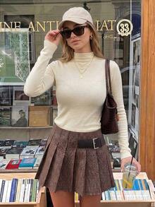 歐美簡約通勤女款翻領針織上衣，米色V領直條紋紋理修身長袖內搭衫 - 杏色 - 查看 1
